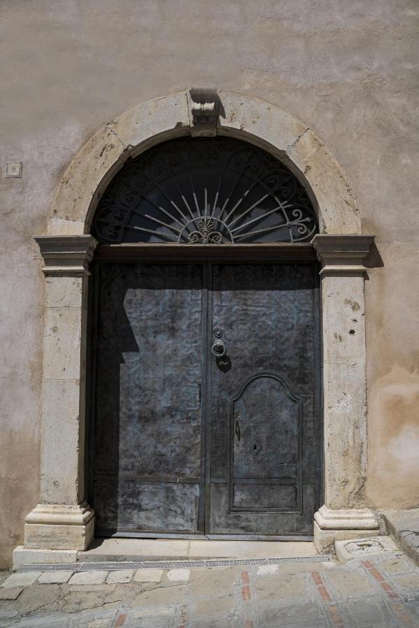 Palazzo Laureano - Dimora Storica Hotel Tricarico Kültér fotó