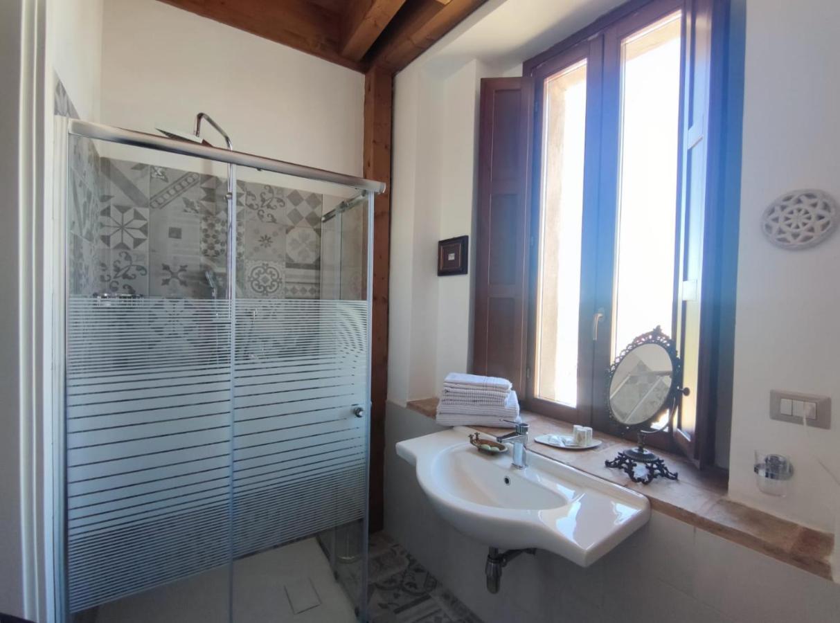 Palazzo Laureano - Dimora Storica Hotel Tricarico Kültér fotó