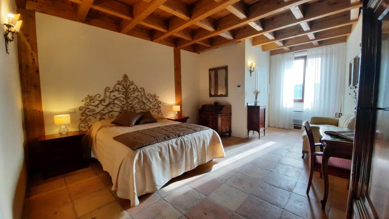 Palazzo Laureano - Dimora Storica Hotel Tricarico Kültér fotó