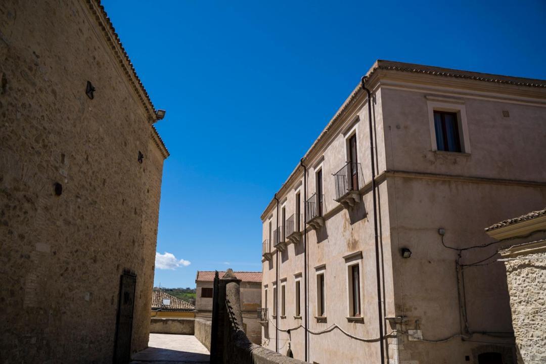 Palazzo Laureano - Dimora Storica Hotel Tricarico Kültér fotó